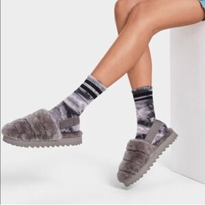 UGG women’s super fluff slippers